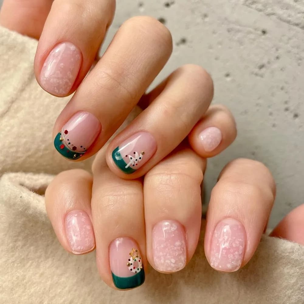Mẫu nail Tết Nguyên Đán đỏ vàng sang trọng