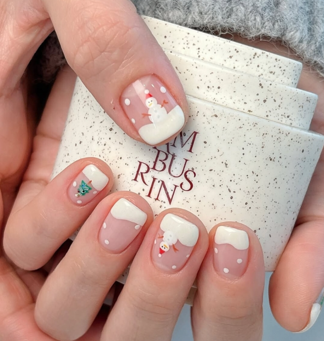 Gợi ý những mẫu nail xinh xắn đón Giáng sinh