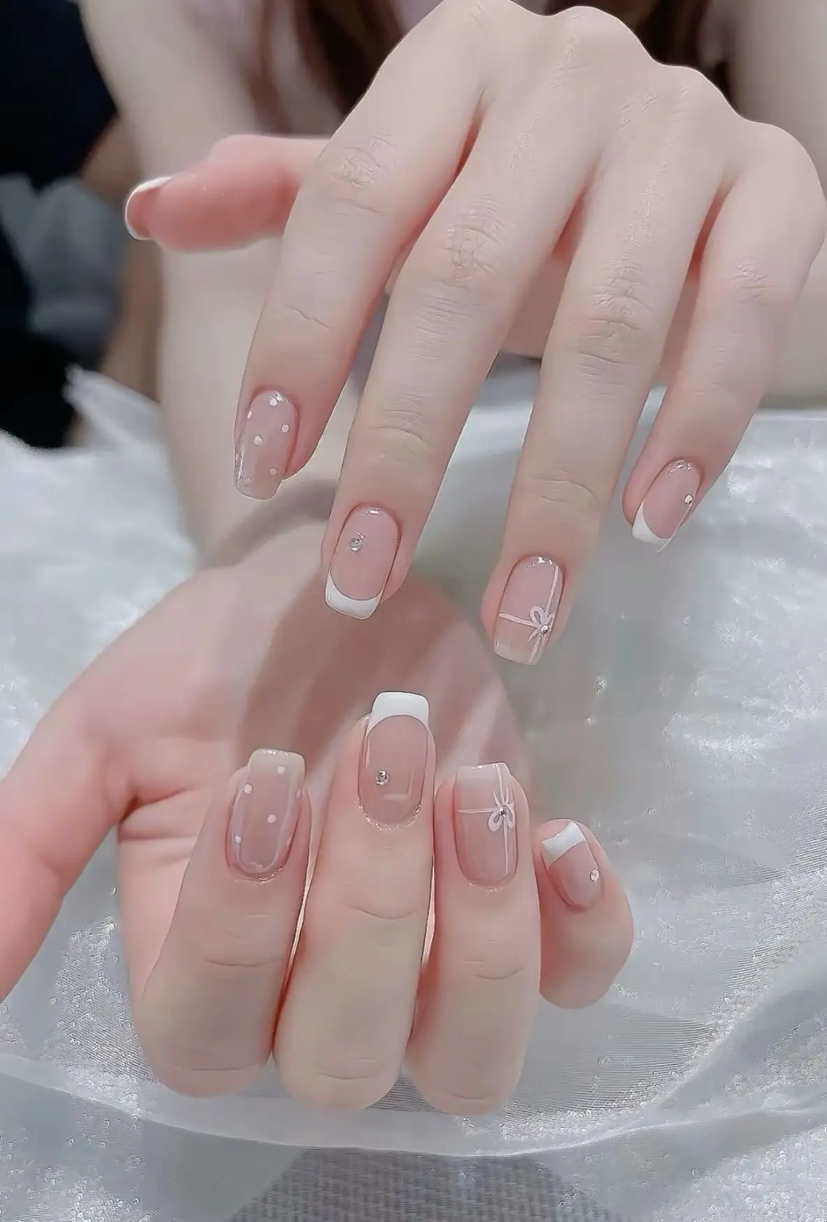 Xu hướng nail 2025: Tối giản – Đẹp tinh tế tại TLee Nails Room