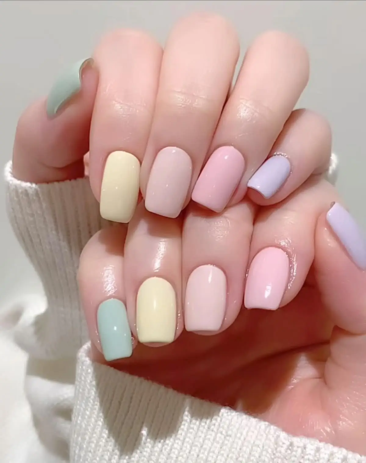 Xu hướng nail 2025: Tối giản – Đẹp tinh tế tại TLee Nails Room